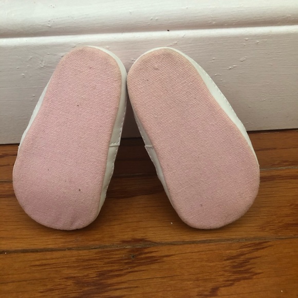 First steps | 6-9m - Picture 3 of 5